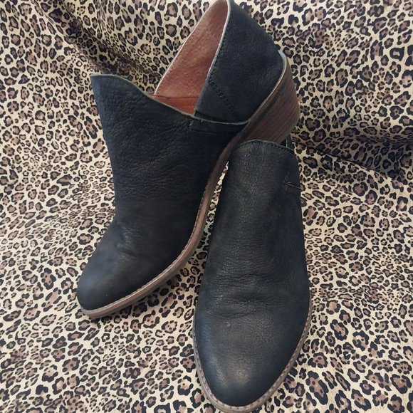 Lucky Brand Shoes - 2560 Size 7.5 Lucky Brand Black  Leather Booties